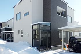 玄関フードをつくるメリット・デメリットとは?種類と価格の相場も